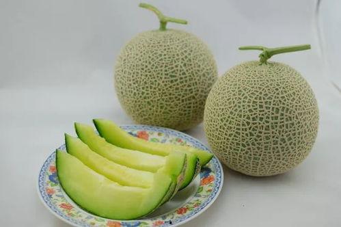 真实家庭吃瓜,见证一家人的甜蜜时光