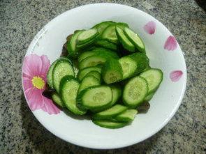 吃小白瓜小青瓜,小白瓜与小青瓜的清爽之旅