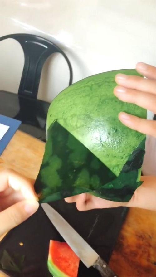 吃瓜能吃皮吗,瓜皮也能吃？揭秘瓜皮美食的奥秘